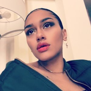 Meet your Posher, Imani